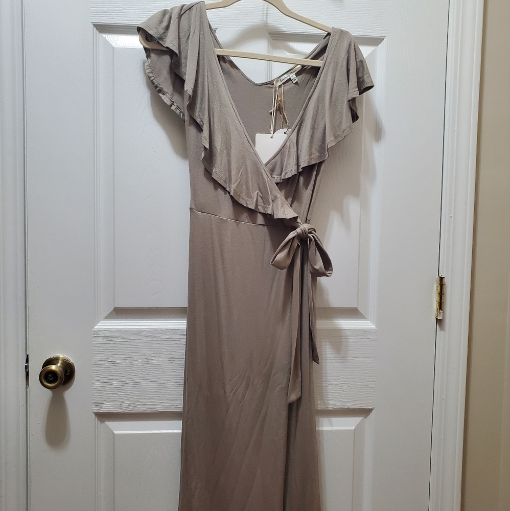 NWT Blushing heart wrap dress